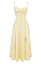 Robe florale avec galbe à la taille - Blommig - Cheneris
