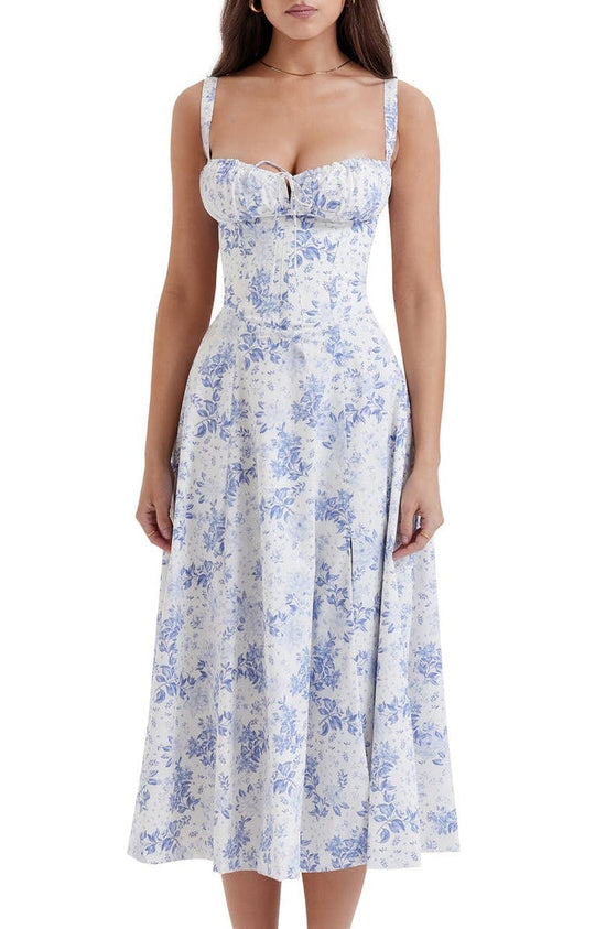 Robe florale avec galbe à la taille - Blommig