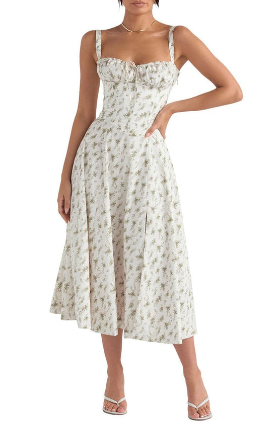 Robe florale avec galbe à la taille - Blommig