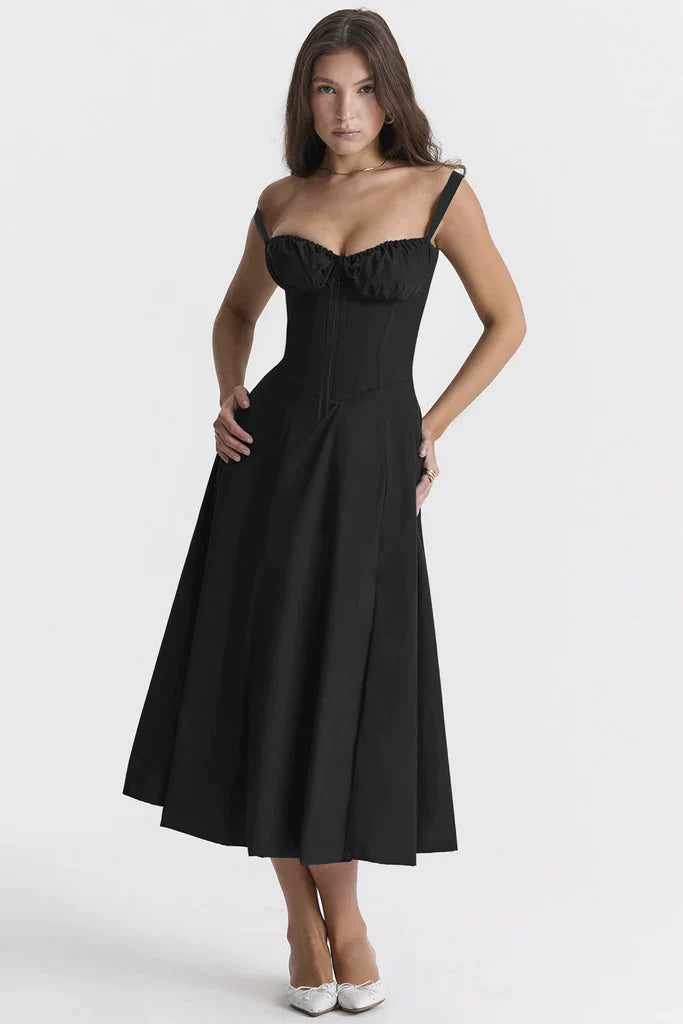 Robe florale avec galbe à la taille - Blommig
